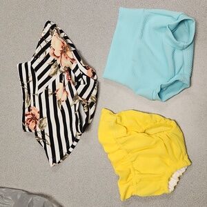 3 pair New 6 to 9 month Bummies.